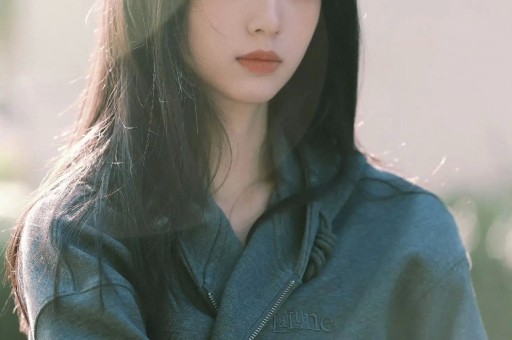 网红推“拇指拉伸”课：伸进嘴里按压上腭变超模脸妈妈们花钱给婴儿练被曝剽窃AI生成